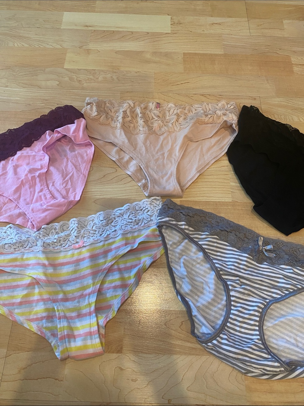Bundle of 5 women’s new underwear
